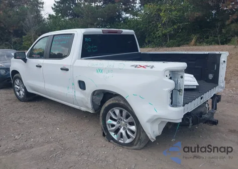 2020 Chevrolet Silverado 1500 4Wd Short Bed Custom z USA, uszkodzony, nr VIN 1GCPYBEK6LZ185930